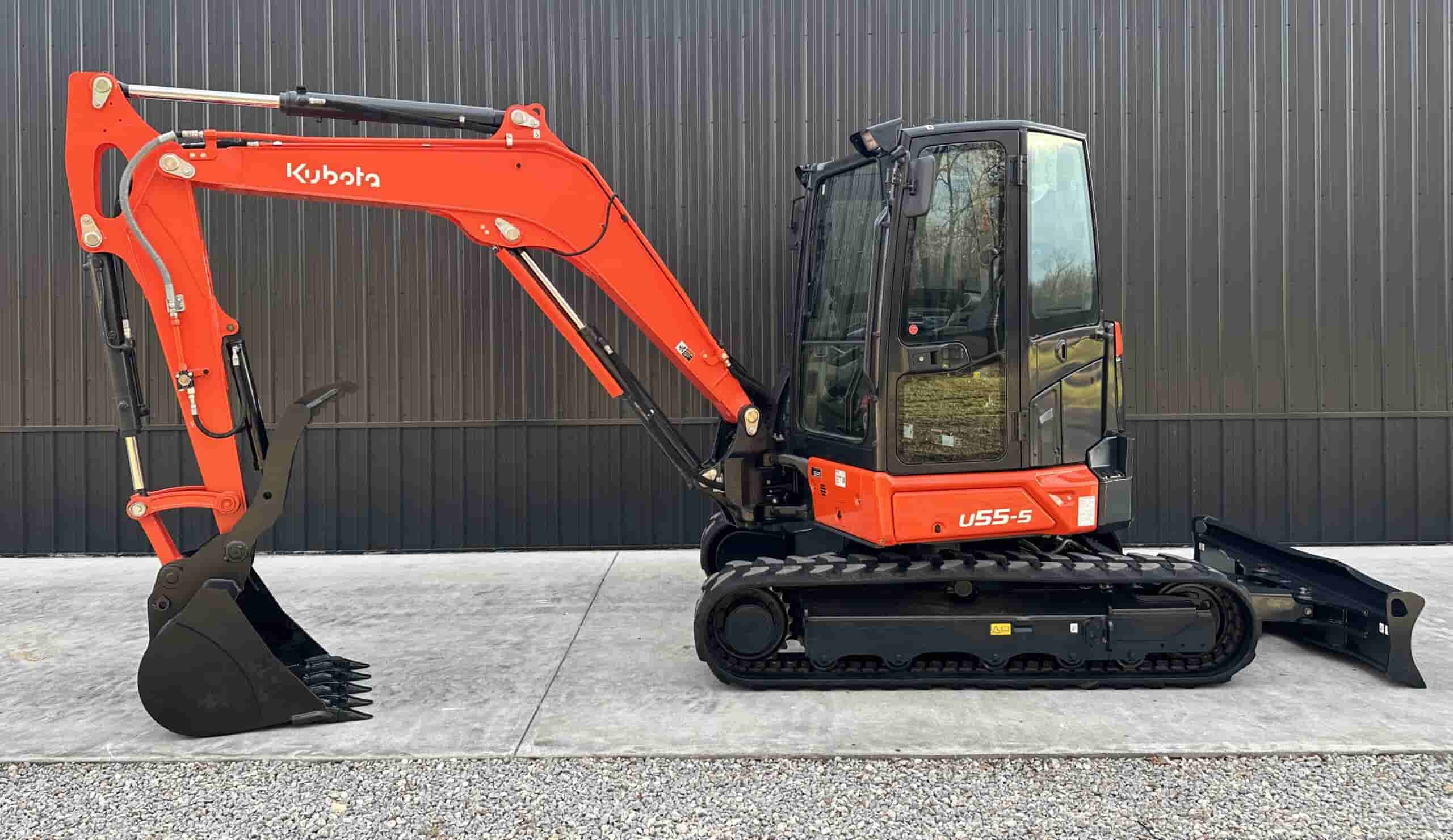 2022 KUBOTA U55-5
